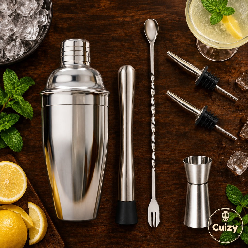 Vue du dessus du shaker Cuizy Shaker et ses accessoires de barman