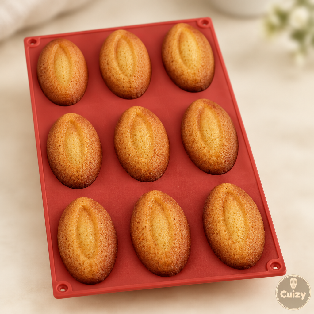 Gros plan sur les empreintes en silicone du moule Cuizy Bake
