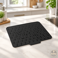Tapis égouttoir en silicone Cuizy Dock près de l'évier