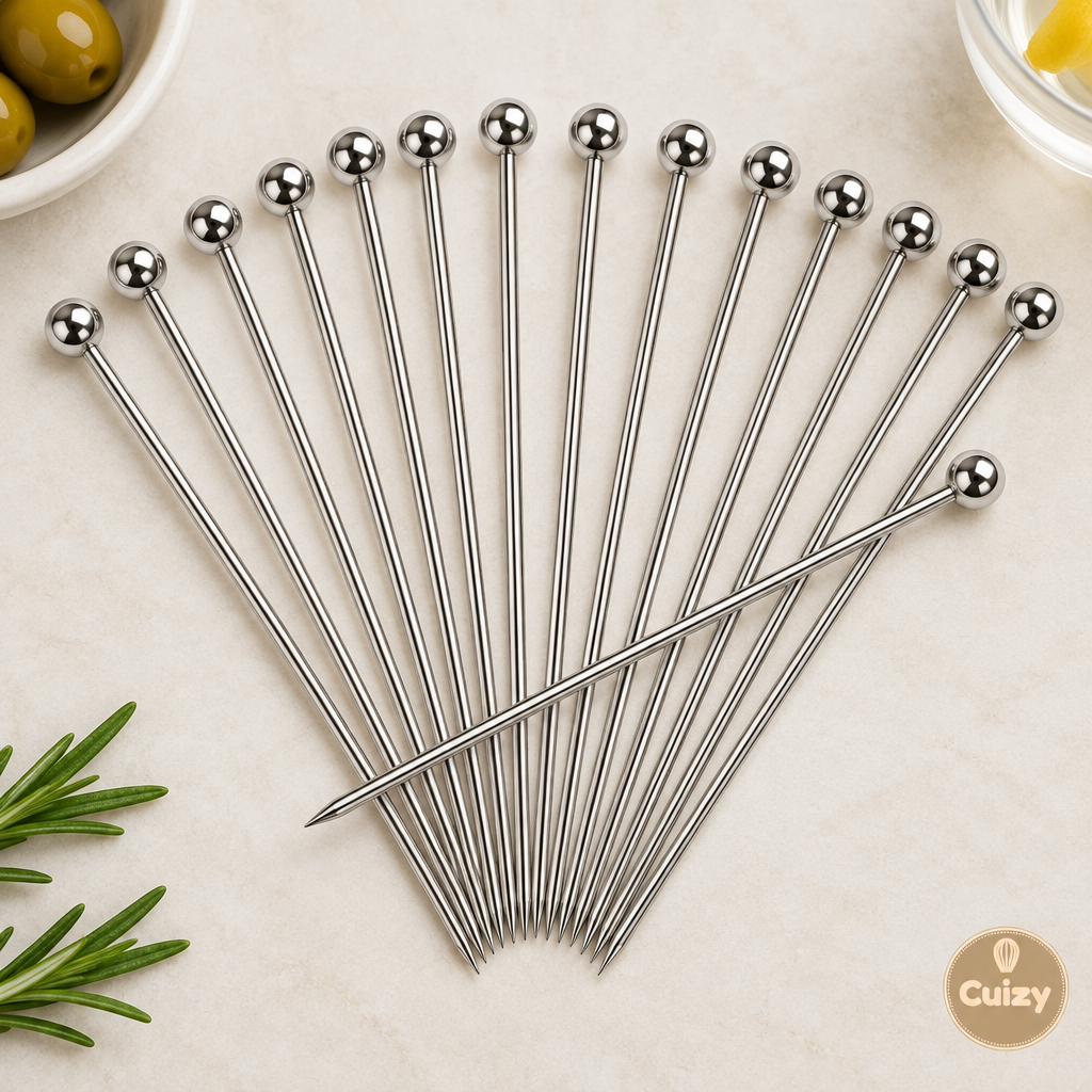 Vue du dessus des piques cocktail en inox